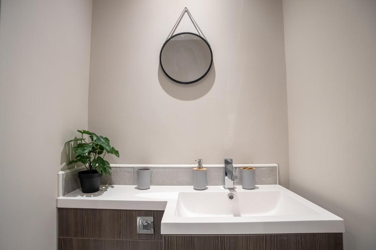 Elegant 1 Bedroom Apartments View & Parking By Opulent Sunderland (Tyne and Wear) Luaran gambar